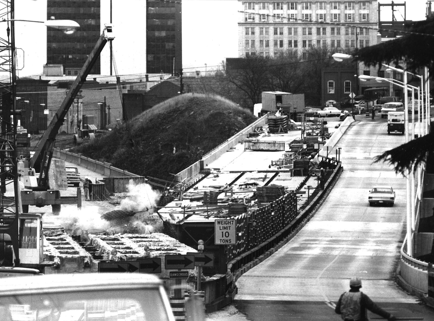 1973-11-09 Demo of old Rivermont bridge
